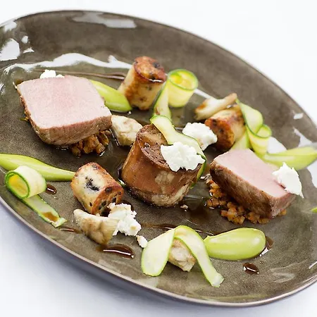 The In The Wood فندق